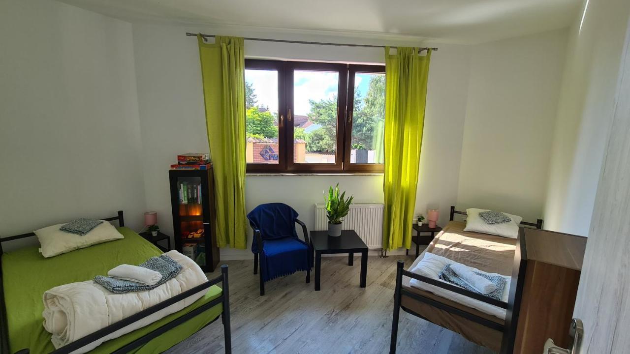 Urocze Apartamenty Na Wsi Goledzinow Esterno foto