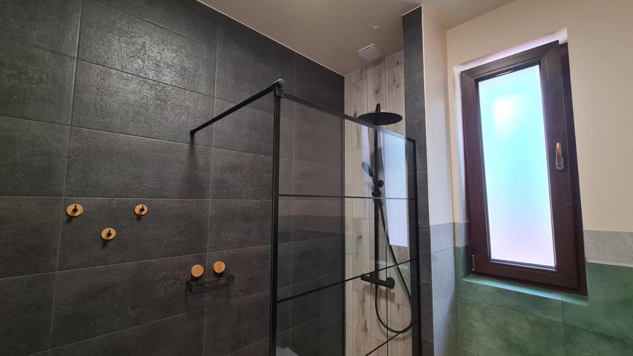 Urocze Apartamenty Na Wsi Goledzinow Esterno foto